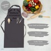 Geschenk mit Namen personalisiert by Shirtracer - Apron - Baking