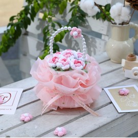 YOOJEE Crochet Flower Bouquet Pink Handmade Knitted Rose Basket for Mother Women Teachers Coworkers Gradient Pink Yarn Flower
