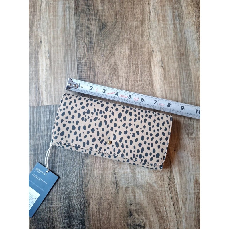Universal Thread Women's Leopard Print Trifold Wallet
