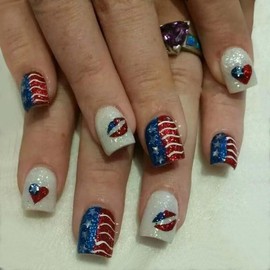 4th of July Press on Nails Short Square Fake Nails American Flag False Nails with Lips Heart Design Glue on Nails Independence Day Acrylic Nails Glitter Stick on Nails for Women Manicure 24Pcs