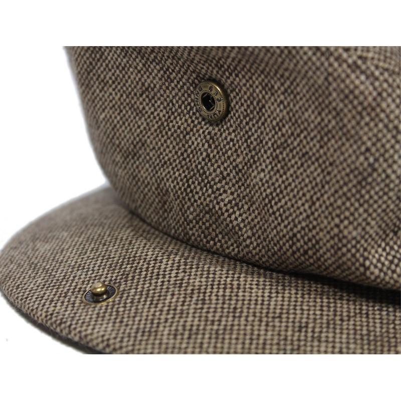 Brown Tweed Flat Cap Celtic Circle Emblem Medium