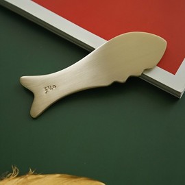 Notdam Bangjja Yugi Fish Gua Sha Massager / 놋담 방짜유기 물고기 괄사 마사지기