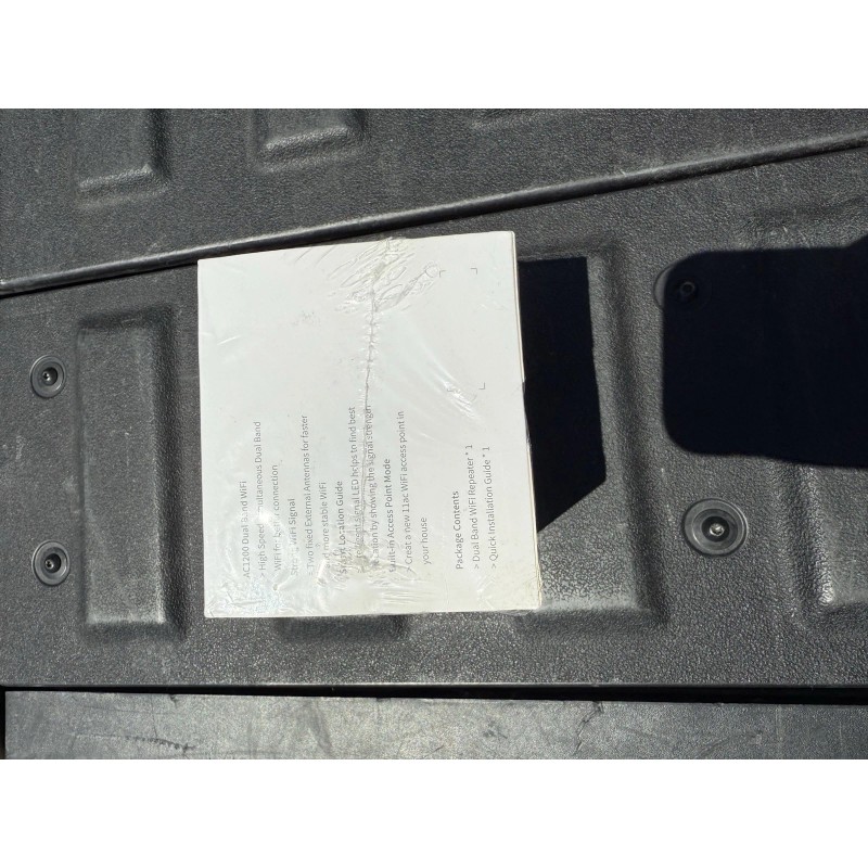 Rock Space 12Mbps WiFi Repeater AC1200 WiFi Range Extender Black