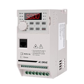 Inverter per Motori trifase 380V 2.2KW VFD Azionamento a frequenza variabile ingresso e uscita trifase 380V Regolatore convertitore di frequenza CNC ZHB600-2.2KW con cavo prolungatore 2M