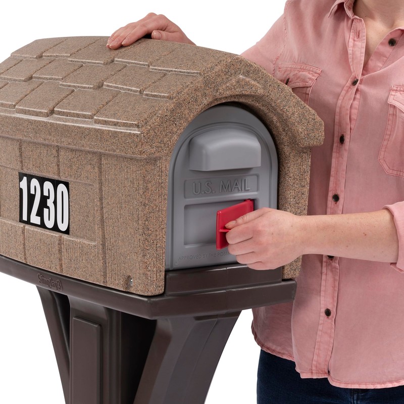 Simplay3 Classic Home Plastic Residential Mailbox & Post Mount Combo