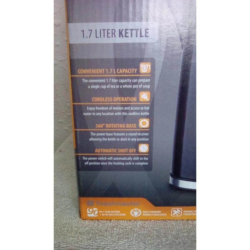 Toastmaster Electric Kettle 1.7 Liters Black auto off cordless NIB