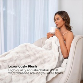 The Malibu Blanket - Faux Fur Bubble Blanket 50"x60" Lighthouse Cream - Luxuriously Soft Cozy Warm Gift for Women, Plush Silky Fuzzy Weighted Reversible Design Home Decor