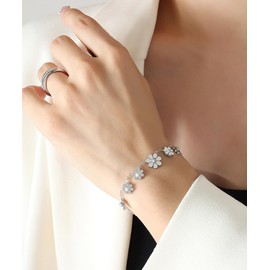 Tivleed Daisy Silver Bracelet for Women - Clover Bracelet, Cute Flower Bracelets for Girls, Ladies Silver Jewellery, Daisies Gifts, Initial Jewelry, Sterling Silver Bracelets for Women