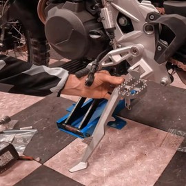 ZEXDDI Compatible With F900GS ADVENTURE F 900 GS ADVENTURE F 900GS ADV 2024 2025 CNC Motorcycle Kickstand Pad Side Stand Extension Support Plate Pad (Fit For F900GS)