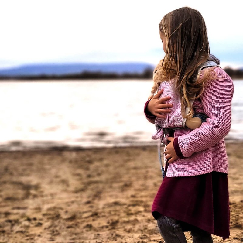 Hoppediz Jaipur Doll Carrier for Dolls and Cuddly Toys Cream