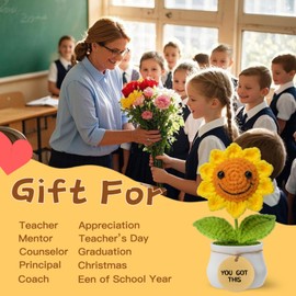 Levvohd - Regalos de girasol de ganchillo hechos a mano para mujeres, accesorios de computadora de oficina para compañeras de trabajo, hermana, mejor amiga, profesora, regalo de cumpleaños de Navidad,