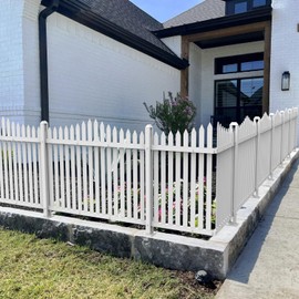 Bynbbur 2 Panels White Picket Fence 42" W x 36" H Garden Picket Fence Panel for Soft Ground Outdoor Decorative PVC Fence for Patio Yard Pool Dog Fencing (20 Pickets, Curved)