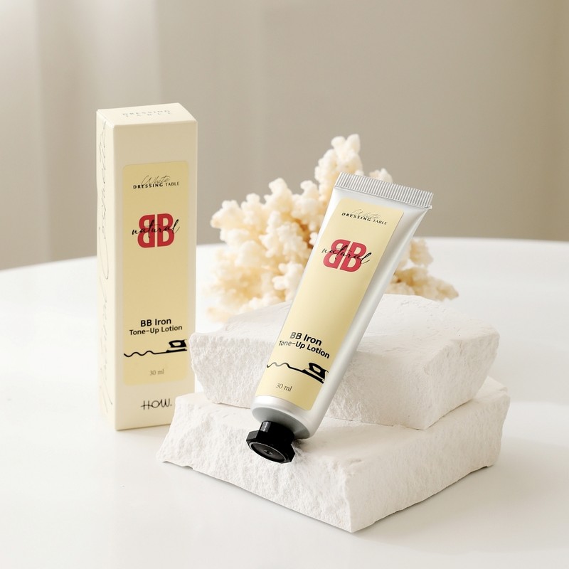 All-in-one BB iron tone-up lotion What is foundation? Whitening and