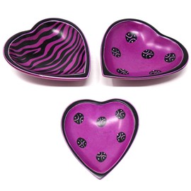 Global Crafts Small Soapstone Heart Bowls with Designs, Fuchsia, Set of 3 (KSAHBS-FA-S3)