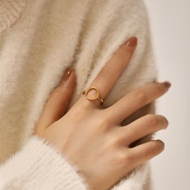 Cykdohy Minimalist Open Circle Statement Finger Ring for Women Men Stackable Golden Simple Classic Round Loop Geometric Adjustable Open Knuckle Rings Wedding Promise Eternity Band Fashion Jewelry