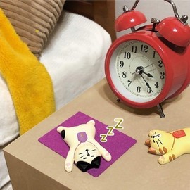 Bedside Alarm Clock, Twin Bell Alarm Clock Soft Backlight Intuitive Numbes for Bedroom (Red)