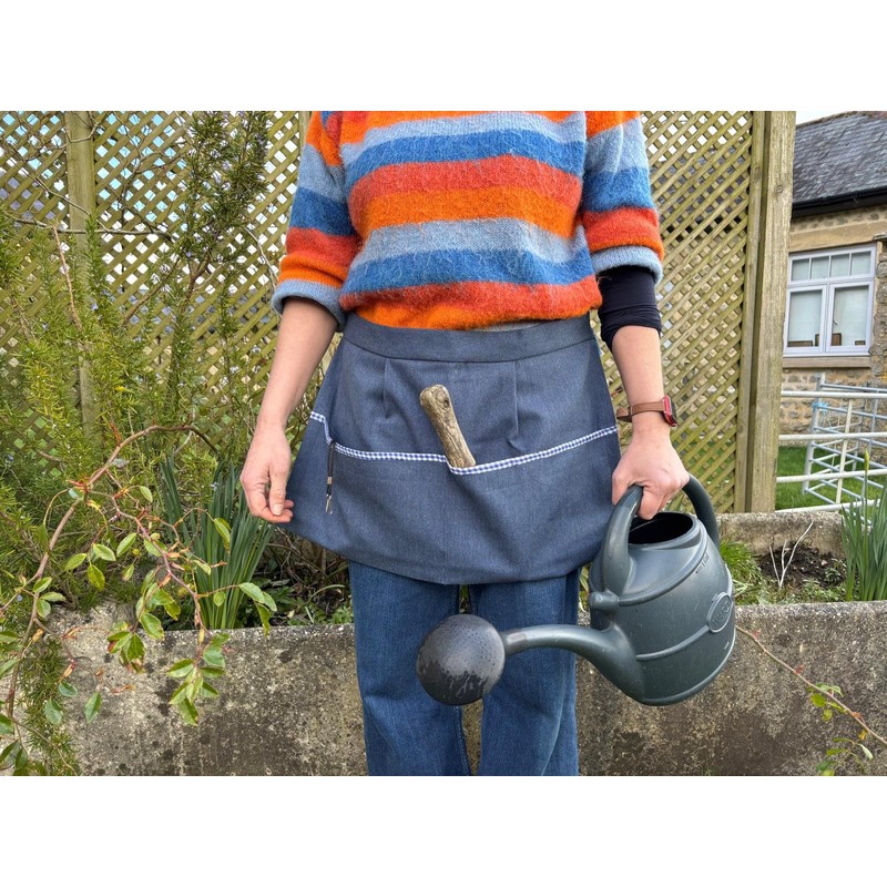 Flyingstart Gardners Apron with Gingham trim