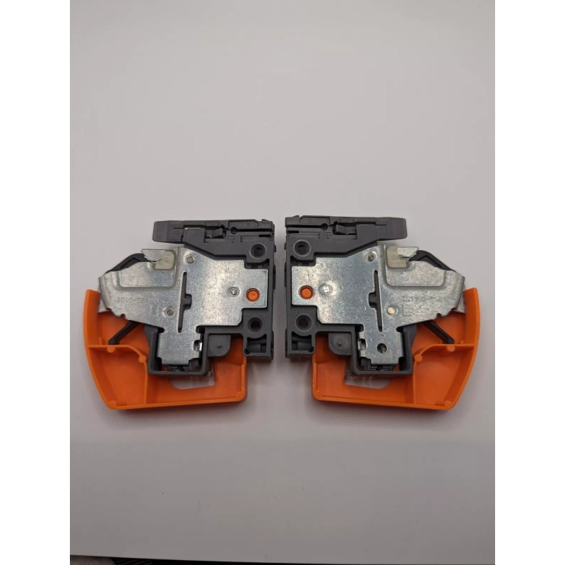BLUM T51.1901 Left and Right Locking Device for Tandem Tracks