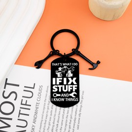 UIWIHHP Cool Dad Gifts from Daughter for Fathers Day Gift Funny I Fix Stuff And I Know Things Keychain Gift for Uncle Grandpa Men Birthday Christmas Gifts for Husband Boyfriend