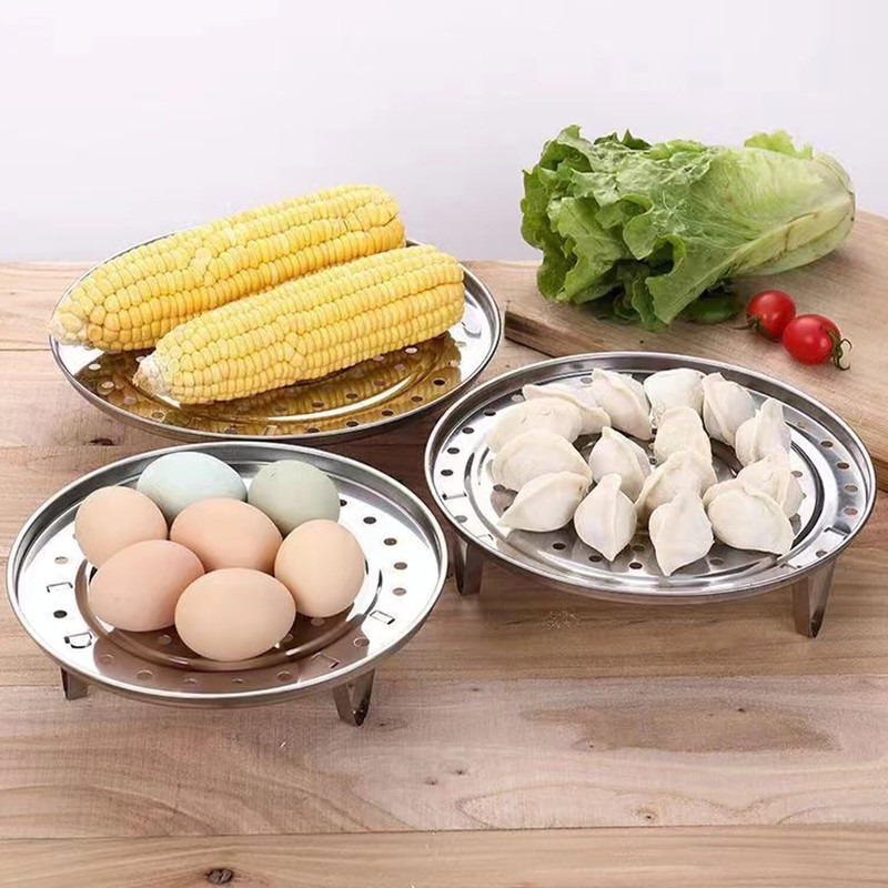 This sturdy steaming rack is not easy to deform and