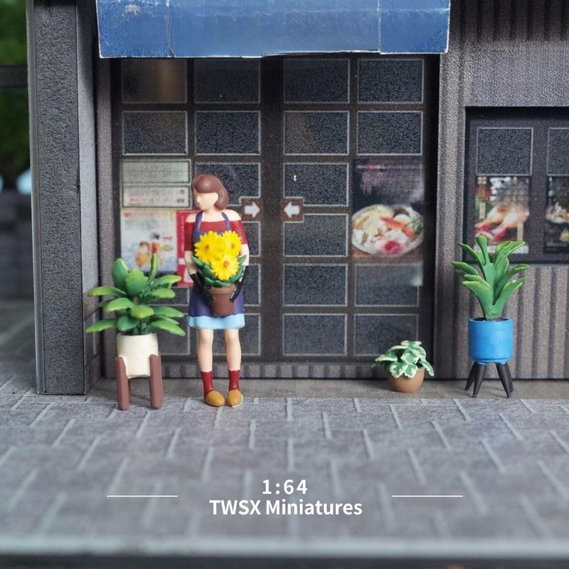 4pc Potted Plants & People 1:64 DIY Landscape Sets