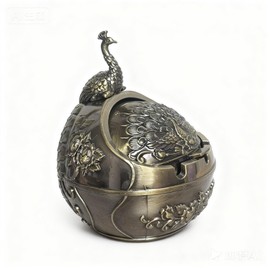 Peacock Windproof Copper Ashtray With Lid, A Metal Vintage Ashtray Suitable For Outdoor Balconies Or Terraces, A Birthday Gift Or Housewarming Gift For Home Living Room Or Office Desk Decoration