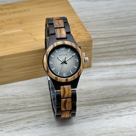 Wooden Watch for Women Natural Wood Round Analog Quartz Watches with Gradient Brown Dial Extra Links