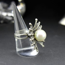 Clear Acrylic Ring Holder, 6 Pcs Cone Sink Ring Holder Jewellery Ring Display Stand Organiser Storage Tower Finger Cone Ring Stand for Women Girls