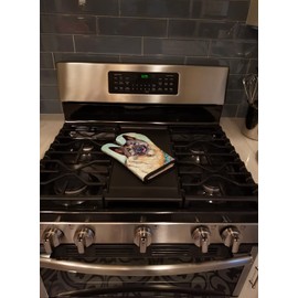 Caroline's Treasures 7231OVMT Norwegian Elkhound Oven Mitt Heat Resistant Thick Oven Mitt for Hot Pans and Oven, Kitchen Mitt Protect Hands, Cooking Baking Glove