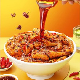 Spicy Noodles In Red Oil,Sichuan Chili Oil Wide Noodle,Non-Fried Flat Noodle Snacks,Chinese Chewy Instant Ramen Noodles,with Sour Spicy Sauce红油面皮(5 Bags, 550g)