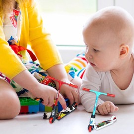 Enyolidimk 2Pcs Finger Scooter, Multi-Colored Finger Skateboards, Simulation Mini Scooter Finger Toy With Removable Wheels, Finger Training,Toys Skateboard Scooter For Party Favors