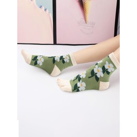 Fegreic 5-Toe Socks for Women, Women's Socks, Cute 5-Toe Socks for Women, Standard Thickness Fashionable Casual for Spring, Summer, Fall Use 22-25cm, 5-Pair Set, Small Flowers, Free size