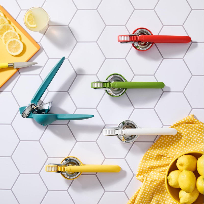 Chef'n FreshForce Lemon Squeezer Citrus Juicer, Premium Quality, Max Extraction,