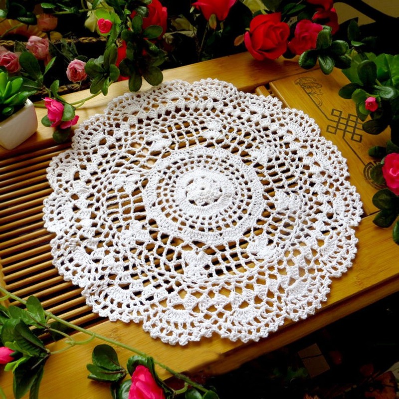 Lelefly Cotton Handmade Crochet lace Table Runners Round Tablecloth Doilies