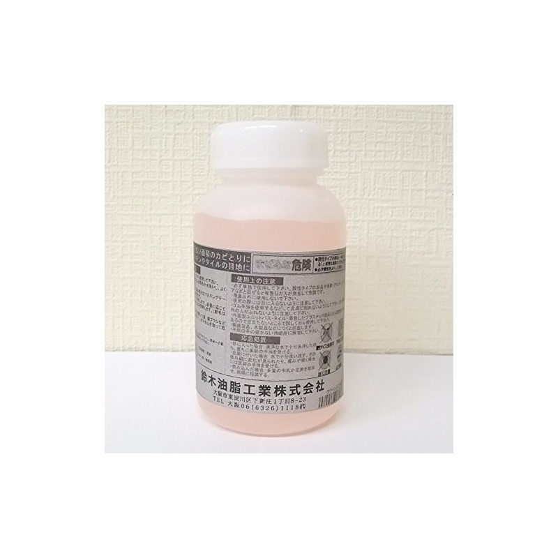 Mold remover has a low viscosity that is easy to