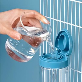Botella para Perros [Boquilla de 14 mm, 680 ml] Jaula para Perros, dispensador de Agua, a Prueba de Fugas, Botella de Agua para Perros, Gatos, Conejos, Botella para Jaula (Azul)