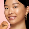 Maquillaje en barra Revlon Glimmer Tinted Moisturizer Stick™ tono 120