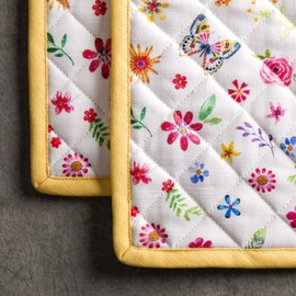 Maison d' Hermine Spring/Summer Set with Oven Gloves and Pot Holder