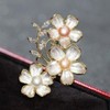 세송이 인기 블라썸 브로치 패션 감성 액세서리 옷핀 (WFJ98Y5) Three Flower Popular Blossom Brooch Fashion Emotional Accessory Clothes Pin (WFJ98Y5)