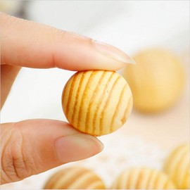 TooGet Natural Camphor Ball Fresh Cinnamomum Camphora Root for Clothes Storage, Closets & Drawers - 30 Balls & 6 Bags