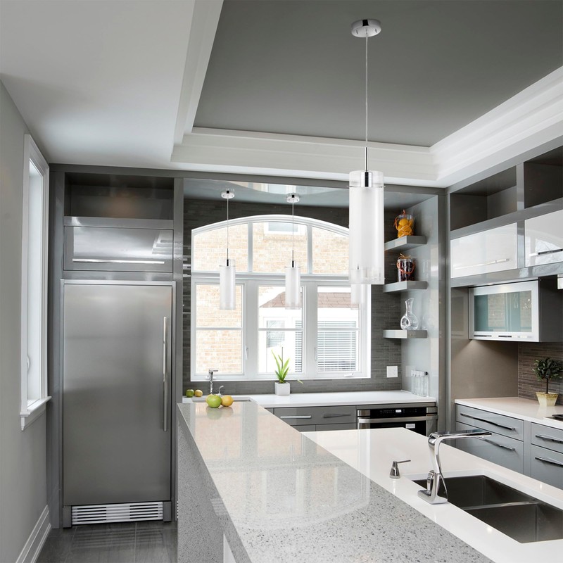 Globe Electric 64023 1-Light Pendant, Polished Chrome Finish, Clear Glass