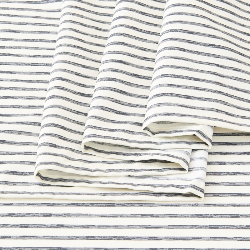 Great Bay Home 4-Piece Full Size Stripe Microfiber Sheet Set