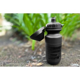 DAWN TO DUSK Aqua Shred 620 mL (21 oz) Cycling Water Bottle with Dirt Mask cover – Small for tight spaces – Securely fits most bikes