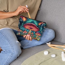 uinwk Magic Mushroom Makeup Bag, Mushroom Gifts for Women, Gifts for Mushroom Lovers, Dark Cottagecore Mushroom Art Cosmetic Bag Makeup Pouch, Mushroom Stuff