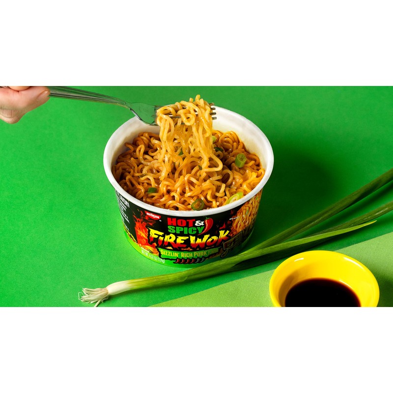 Nissin Hot & Spicy Fire Wok, Sizzlin' Rich Pork, 4.37