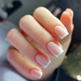 Press on Nails Medium Short Fake Nails White French & Square Acrylic Nails Light Pink Translucent Glue on Nails Glossy & Simple False Nails Reusable Stick on Nails for Women 24 Pcs