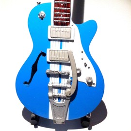 Mini guitar collection natural wood - Pearl Jam - Eddie Vedder