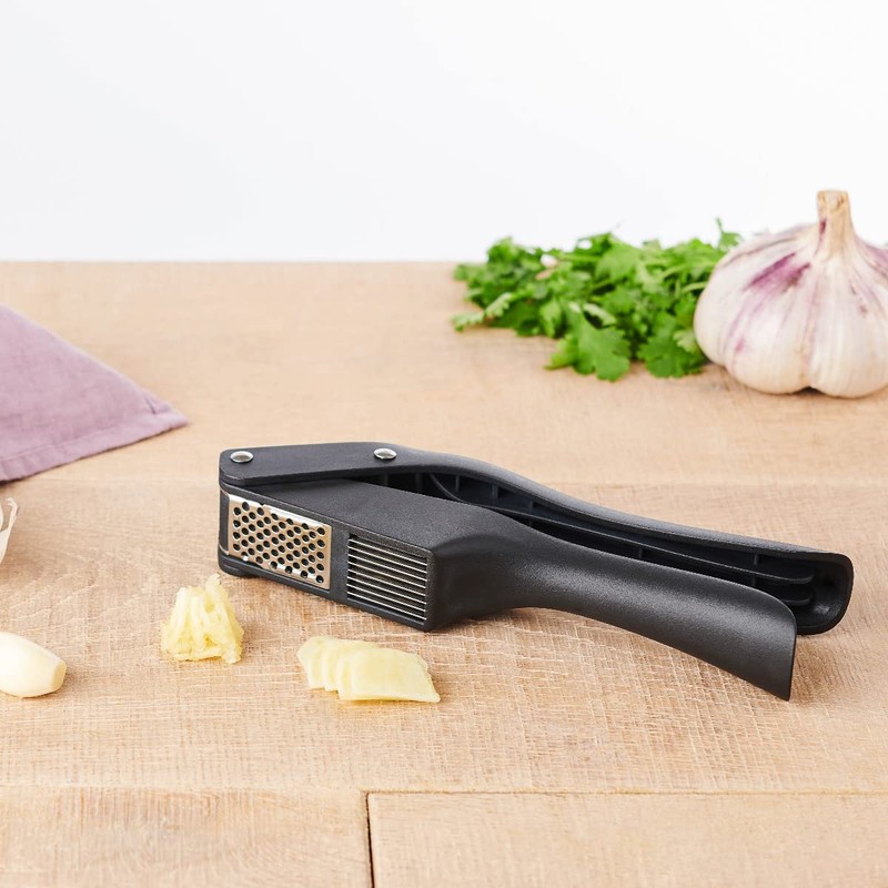 Mastrad F25600 2-in-1 Stainless Steel Garlic Press Cutter and Crusher