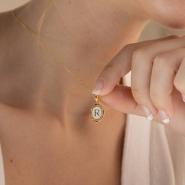 Yimofy Gold Initial Necklaces for Women Dainty Oval Letter Pendant Necklace A-Z Name Necklaces Elegant Jewelry Gift J