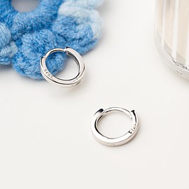 Suejin 18K Gold Plated 925 Sterling Silver Hoop Earrings for Women Men Hypoallergenic, 20G 9mm Small Helix Tragus Cartilage Sleeper Huggie Hinged Hoop Earring With Gift Box 1.7mm Wide Silver